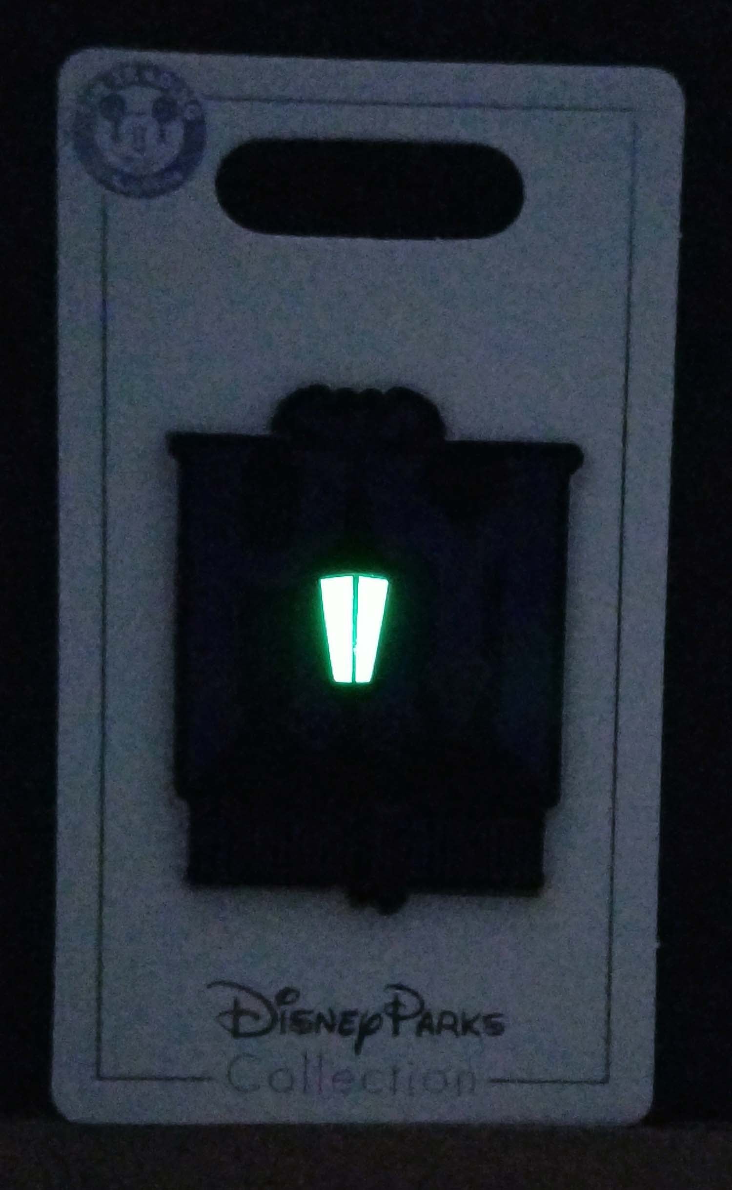 Disney Pin - The Haunted Mansion - HM Logo w/ Streetlight, image 2