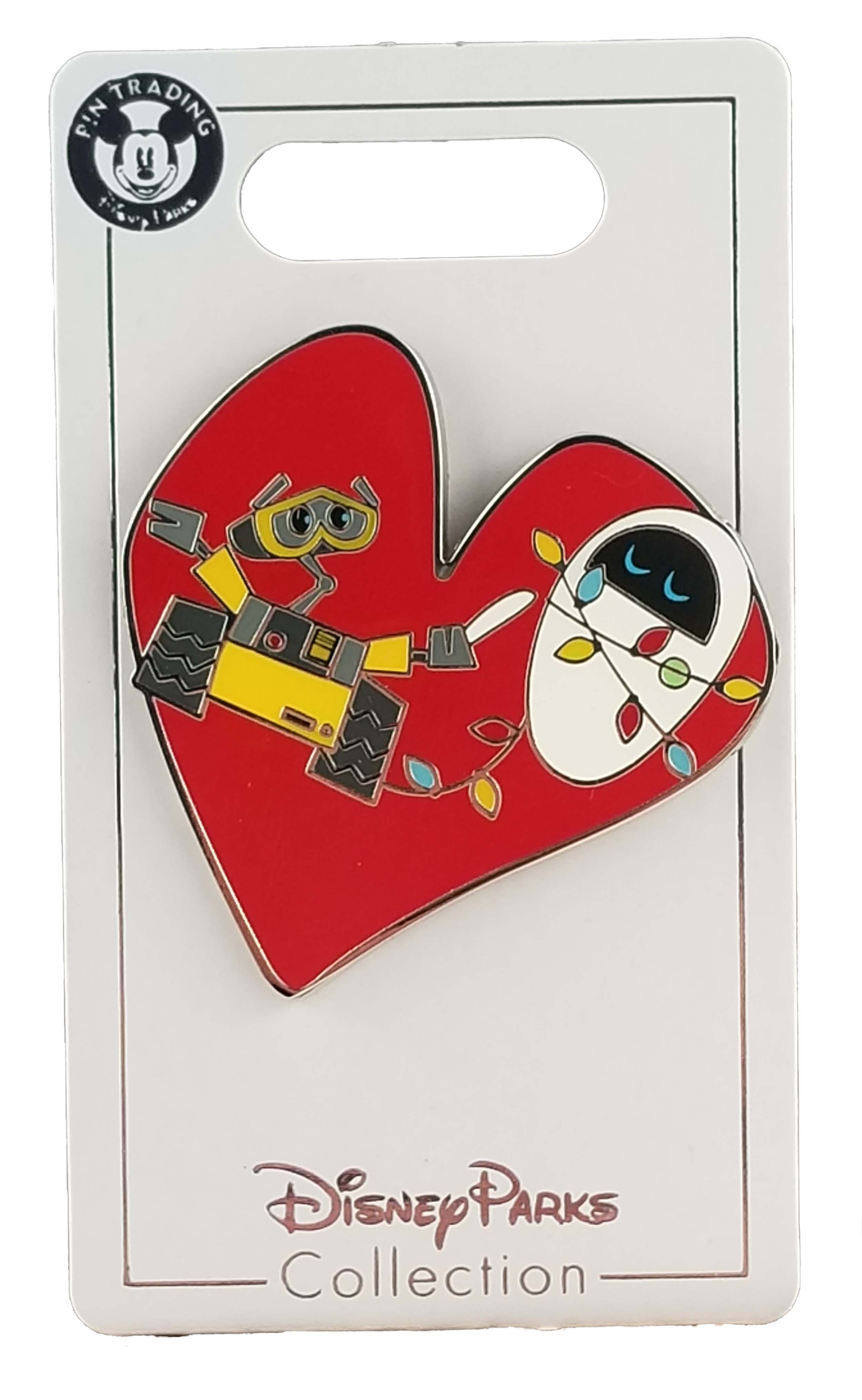 Disney Pin - Christmas 2021 - WALL-E and EVE - Heart with Lights - front view