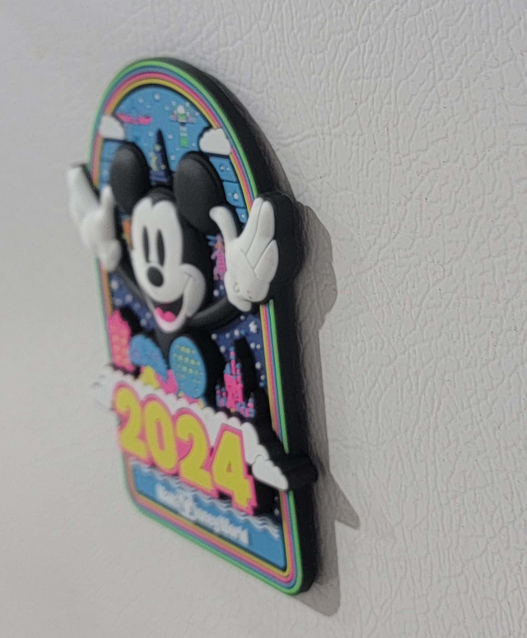 Disney Parks Magnet - Walt Disney World 2024 - Mickey & Four Park Icons - alternate view 2