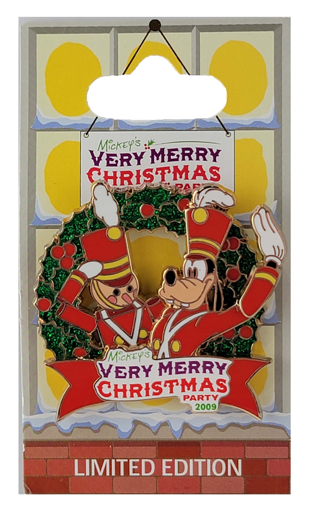 Disney Pin - Mickey's Very Merry Christmas Party 2009 - Goofy and Wooden Soldier, view 1