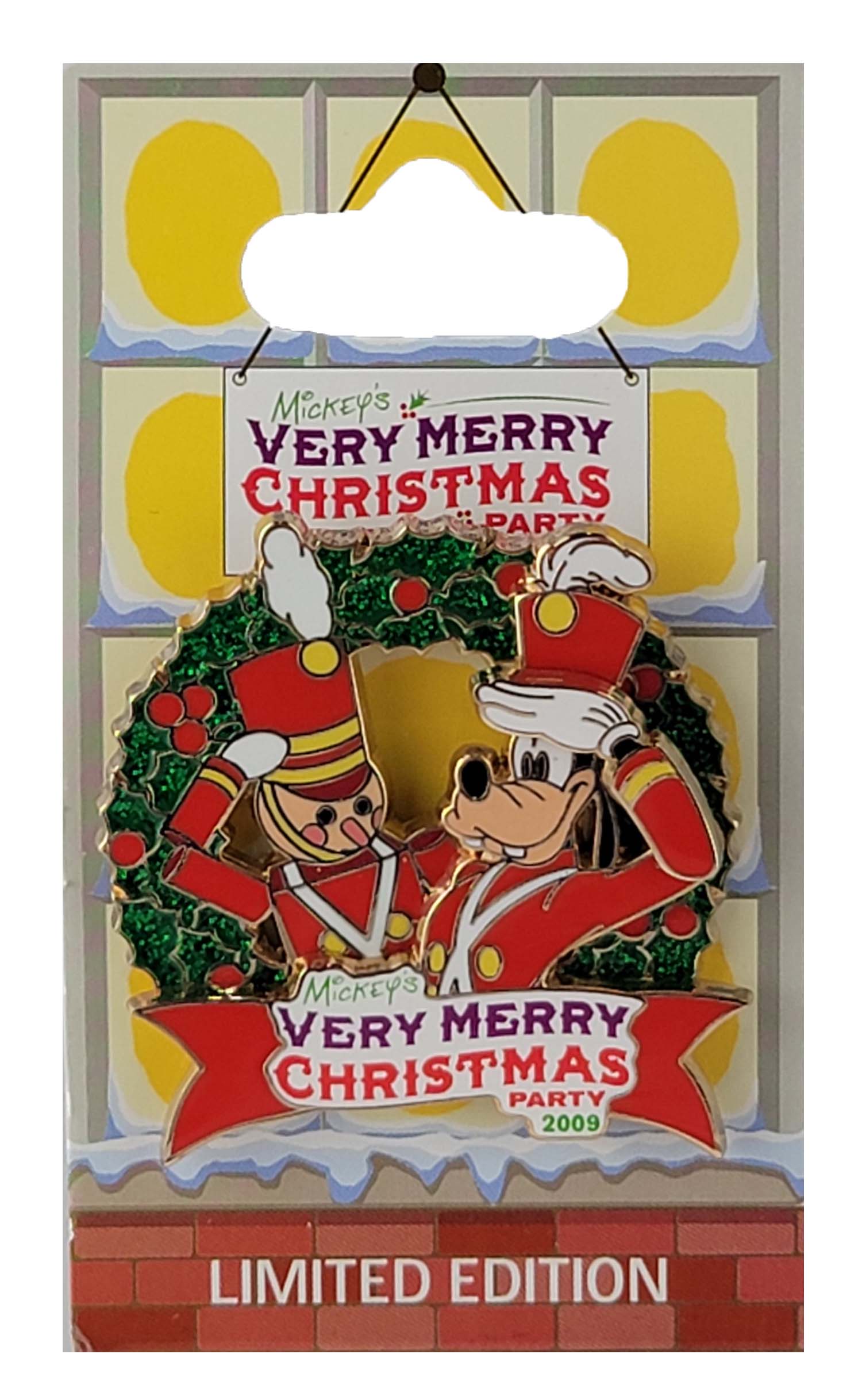 Disney Pin - Mickey's Very Merry Christmas Party 2009 - Goofy and Wooden Soldier, view 2