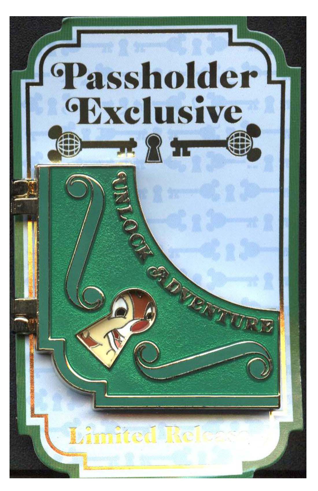 Disney Pin - Annual Passholder Exclusive - Your Key to the Magic - Chip and Dale, view 1