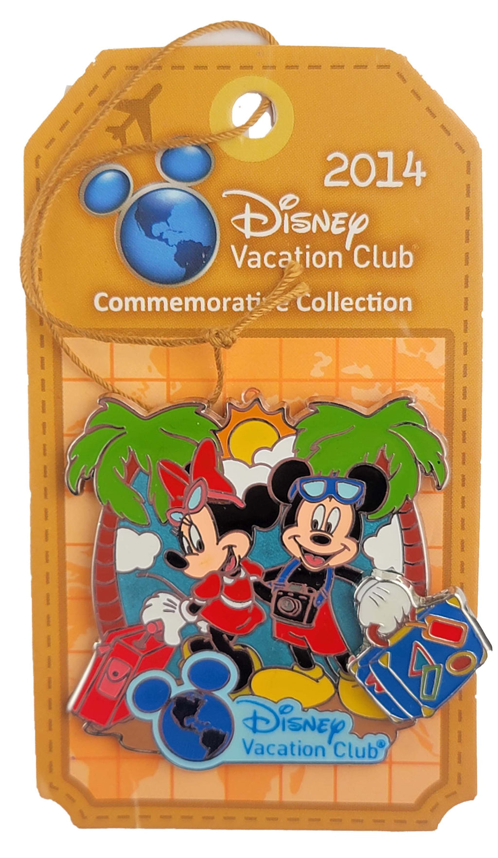 Disney Pin - Disney Vacation Club - 2014 - Mickey and Minnie, view 2